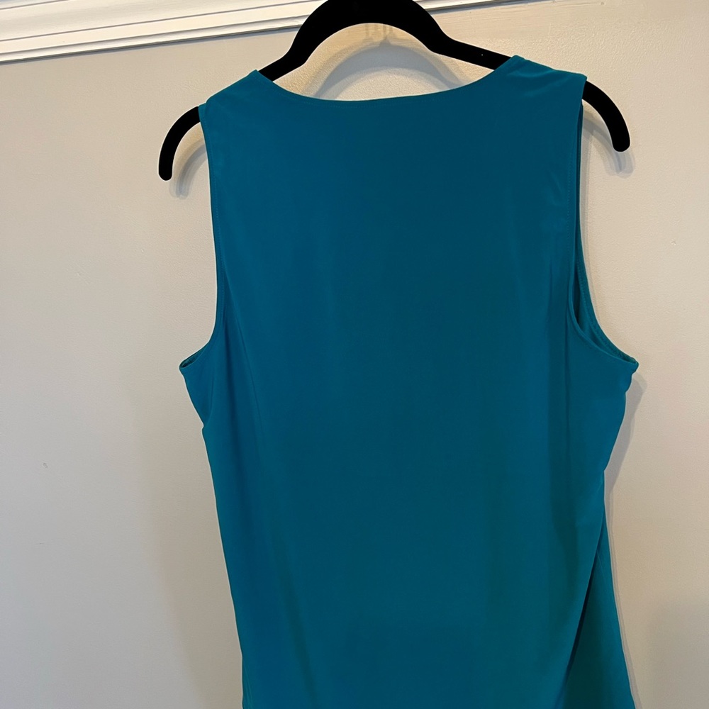 WHBM White House Black Market sleeveless top. M. - Picture 2 of 4